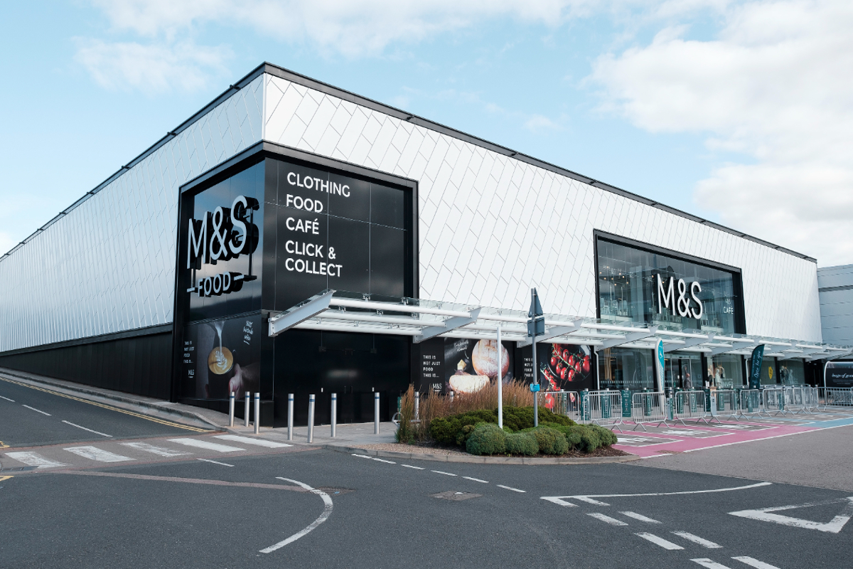 Les récompenses M&S Sparks ont été révisées alors que le détaillant offre des avantages en espèces